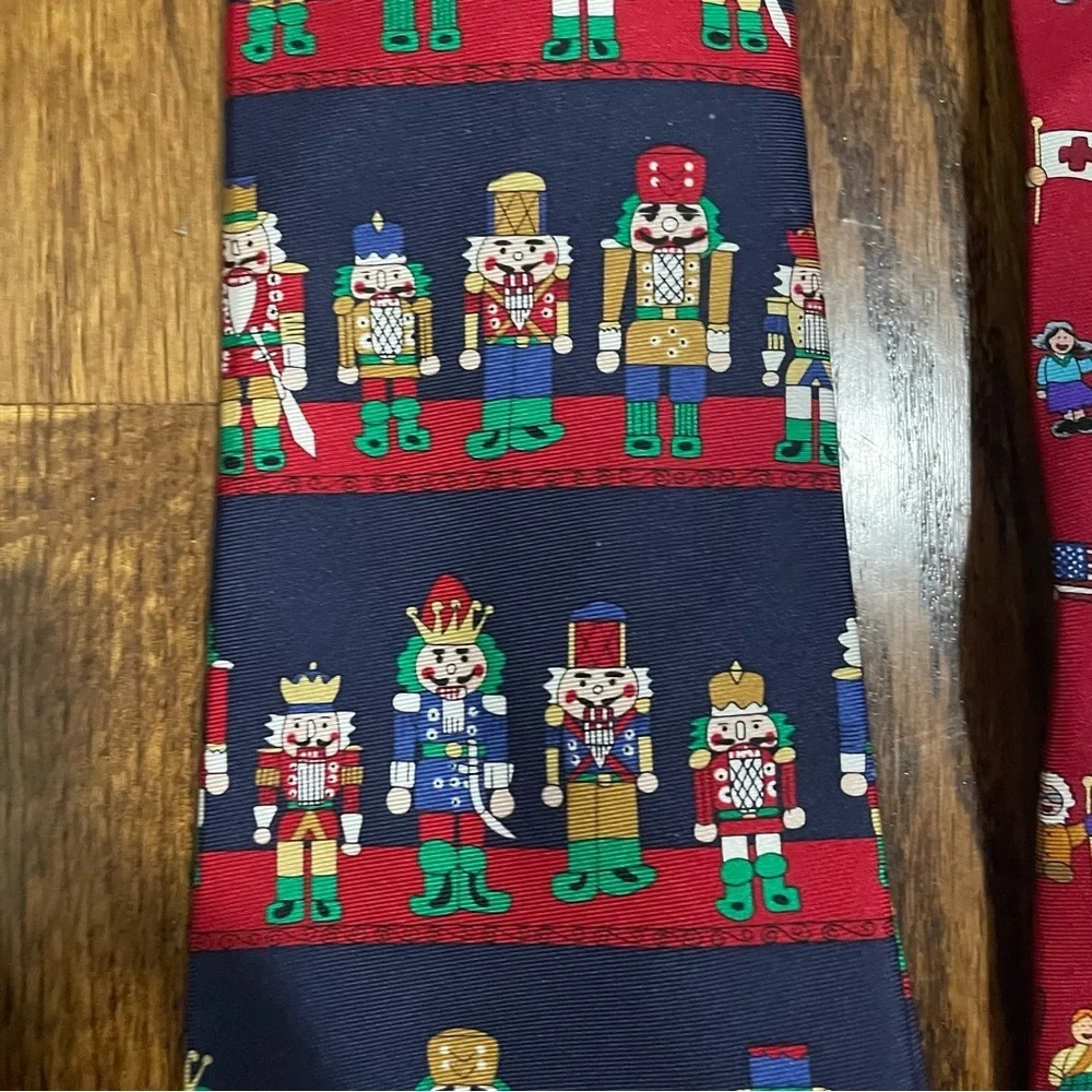 Save‎ the Children Christmas Holiday Red Blue Silk Ties Qty 4